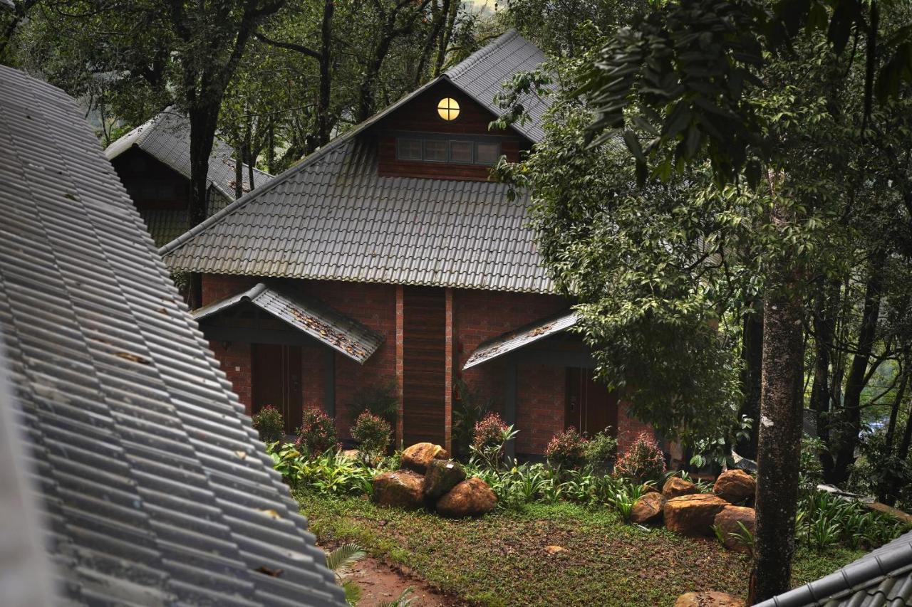 Elephant Passage Munnar Exterior foto The house of the writer, in the village of Zverino, 2010